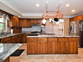 695 Friar Drive, Yardley PA 19067
