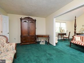 695 Friar Drive, Yardley PA 19067