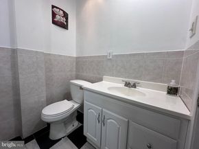 2520 S 5TH Street, Philadelphia PA 19148