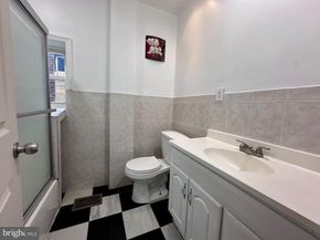 2520 S 5TH Street, Philadelphia PA 19148