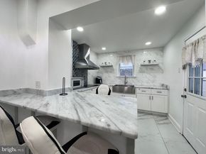 2520 S 5TH Street, Philadelphia PA 19148