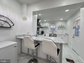 2520 S 5TH Street, Philadelphia PA 19148