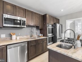 523 Fairmount Avenue, Philadelphia PA 19123