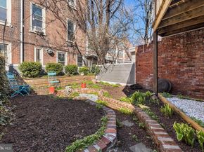 523 Fairmount Avenue, Philadelphia PA 19123