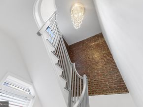 523 Fairmount Avenue, Philadelphia PA 19123