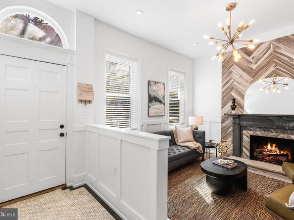 523 Fairmount Avenue, Philadelphia PA 19123