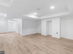 523 Fairmount Avenue, Philadelphia PA 19123