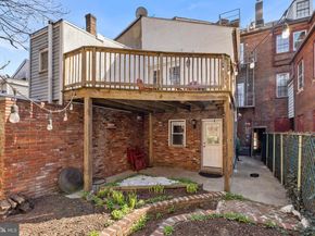 523 Fairmount Avenue, Philadelphia PA 19123