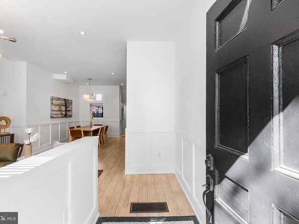 523 Fairmount Avenue, Philadelphia PA 19123