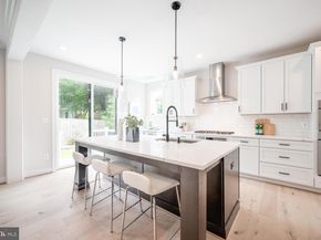 5726 16TH Street N, Arlington VA 22205