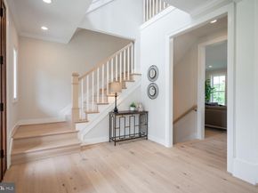 5726 16TH Street N, Arlington VA 22205