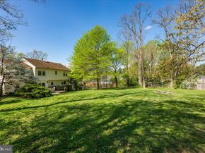 1910 Grand Court, Vienna VA 22182