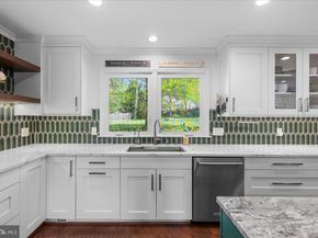 1910 Grand Court, Vienna VA 22182