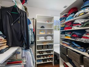 1910 Grand Court, Vienna VA 22182