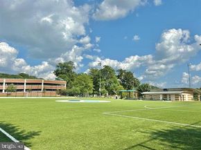 1519 S George Mason Drive S 21, Arlington VA 22204