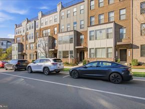 13538 Sayward Boulevard 109, Herndon VA 20171