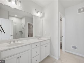 13538 Sayward Boulevard 109, Herndon VA 20171