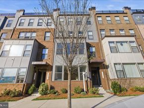 13538 Sayward Boulevard 109, Herndon VA 20171