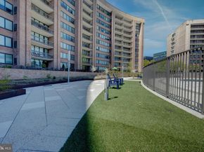 1805 Crystal Drive 1010S, Arlington VA 22202