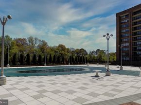 1805 Crystal Drive 1010S, Arlington VA 22202