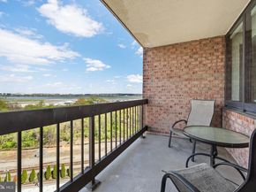 1805 Crystal Drive 1010S, Arlington VA 22202