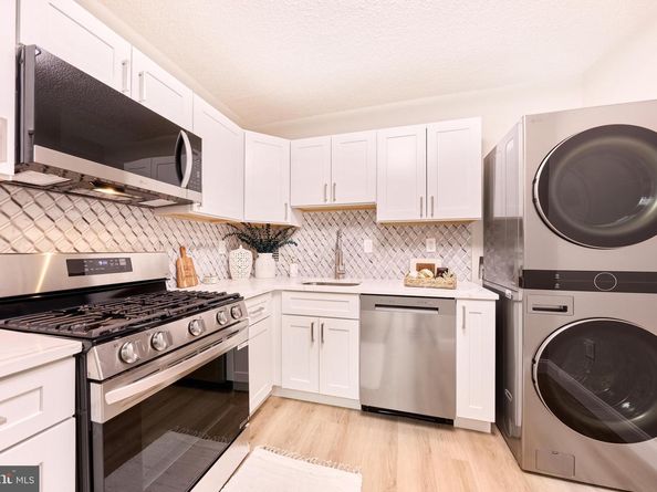 3705 S George Mason Drive 1718S, Falls Church VA 22041