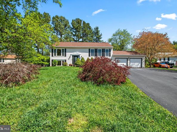 10217 Mckean Court, Great Falls VA 22066