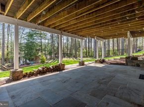 1284 Cobble Pond Way, Vienna VA 22182