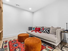 1729 T Street NW 03, Washington DC 20009