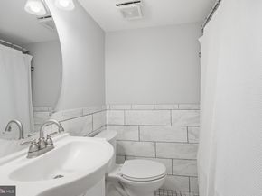 636 N Columbus Street, Alexandria VA 22314