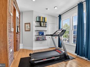 4004 8TH Street NE 4, Washington DC 20017