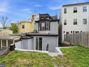 303 Green Lane, Philadelphia PA 19128