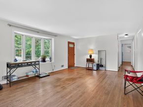 812 Grant Street, Herndon VA 20170