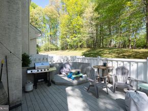 142 Green Valley Circle, Dresher PA 19025