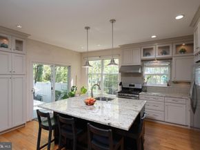 142 Green Valley Circle, Dresher PA 19025