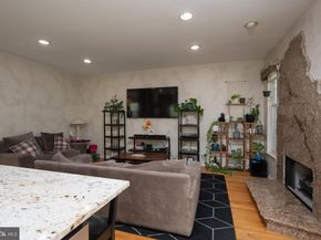 142 Green Valley Circle, Dresher PA 19025