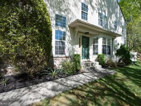 142 Green Valley Circle, Dresher PA 19025