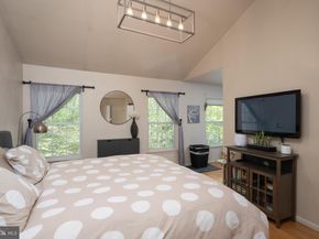 142 Green Valley Circle, Dresher PA 19025