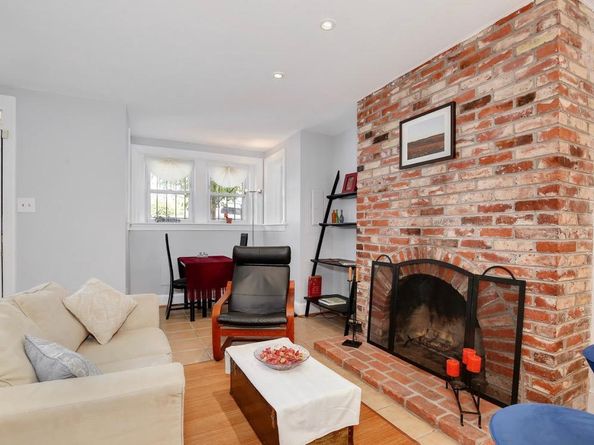 703 13TH Street NE, Washington DC 20002