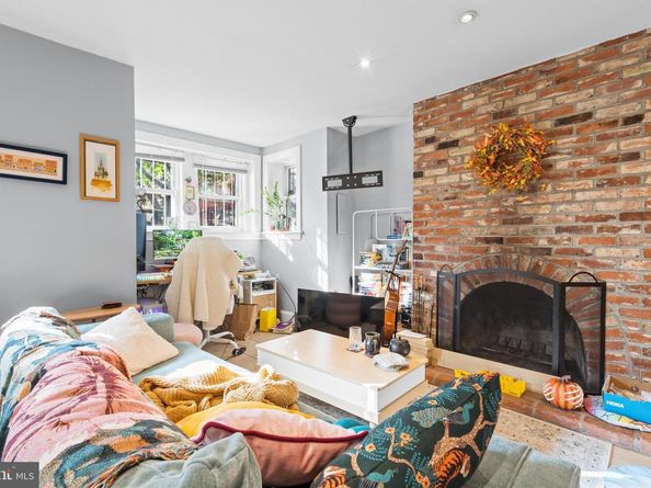 703 13TH Street NE, Washington DC 20002