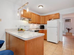 703 13TH Street NE, Washington DC 20002