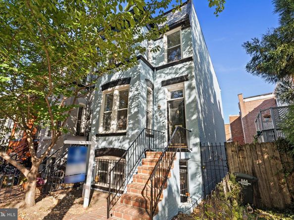 703 13TH Street NE, Washington DC 20002