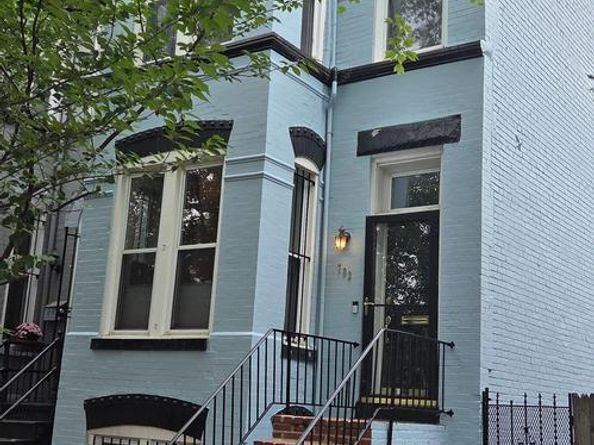 703 13TH Street NE, Washington DC 20002