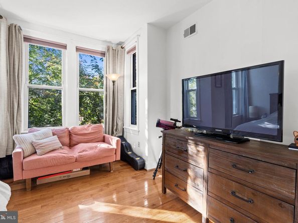 703 13TH Street NE, Washington DC 20002