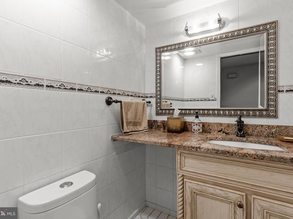 15 Roy Lane, Huntingdon Valley PA 19006