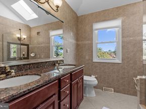 15 Roy Lane, Huntingdon Valley PA 19006