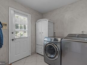 15 Roy Lane, Huntingdon Valley PA 19006