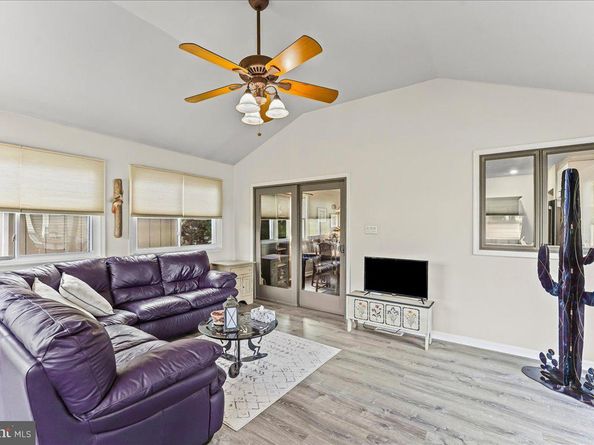 416 Warren Boulevard, Broomall PA 19008
