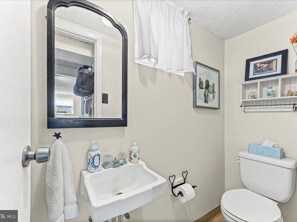 416 Warren Boulevard, Broomall PA 19008