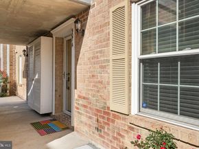 907 S Rolfe Street 1A, Arlington VA 22204